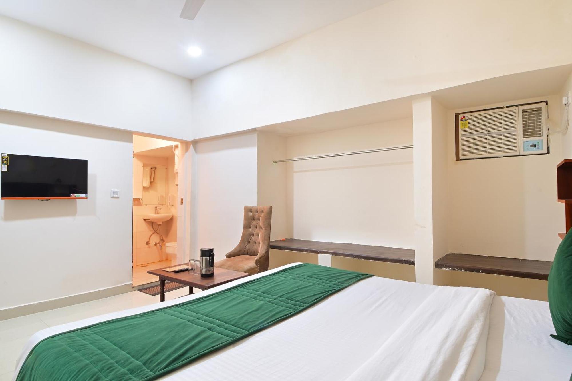 Chowdhry Tourist Lodge - New Delhi Railway Station - 2 Minutes Walk מראה חיצוני תמונה