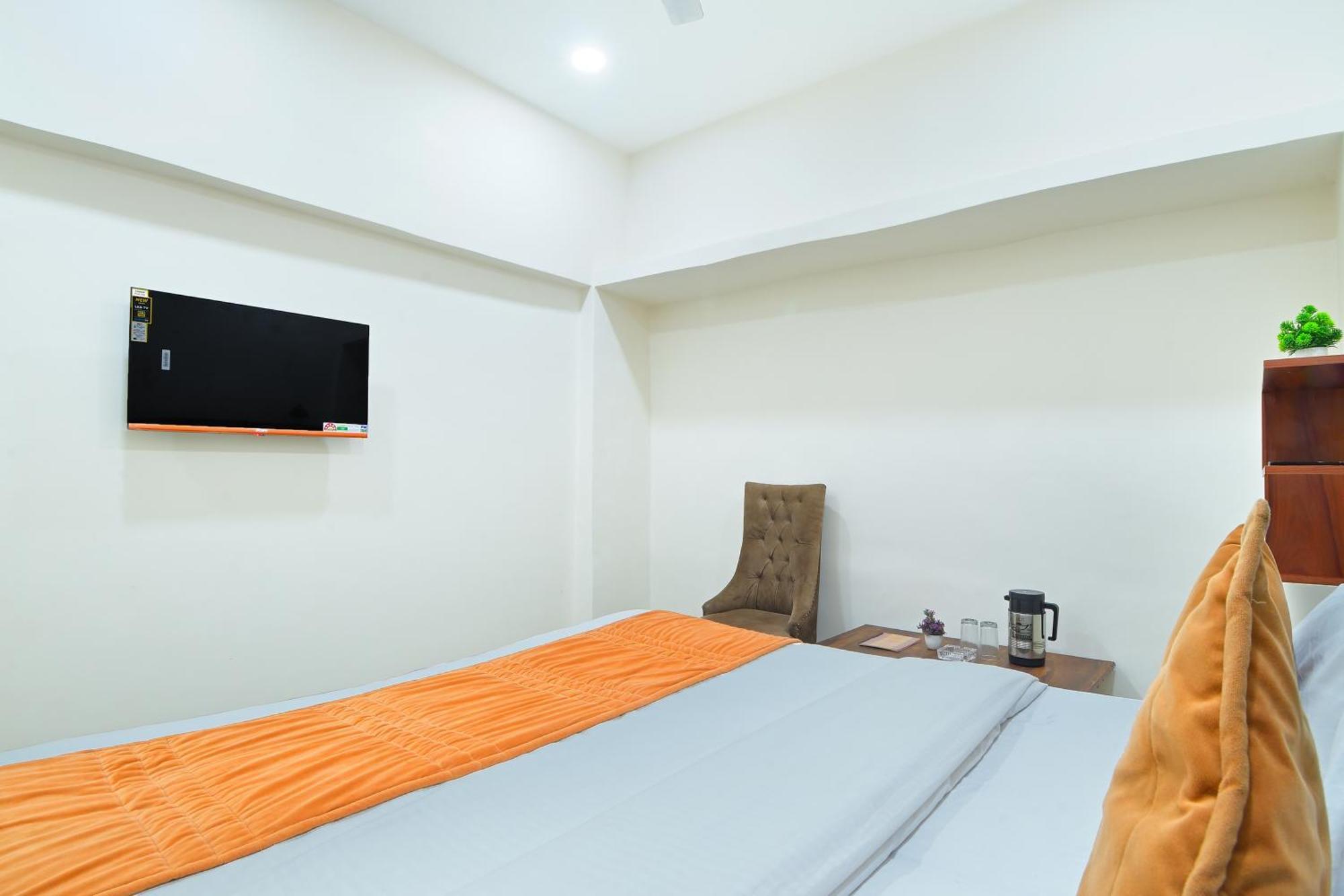 Chowdhry Tourist Lodge - New Delhi Railway Station - 2 Minutes Walk מראה חיצוני תמונה