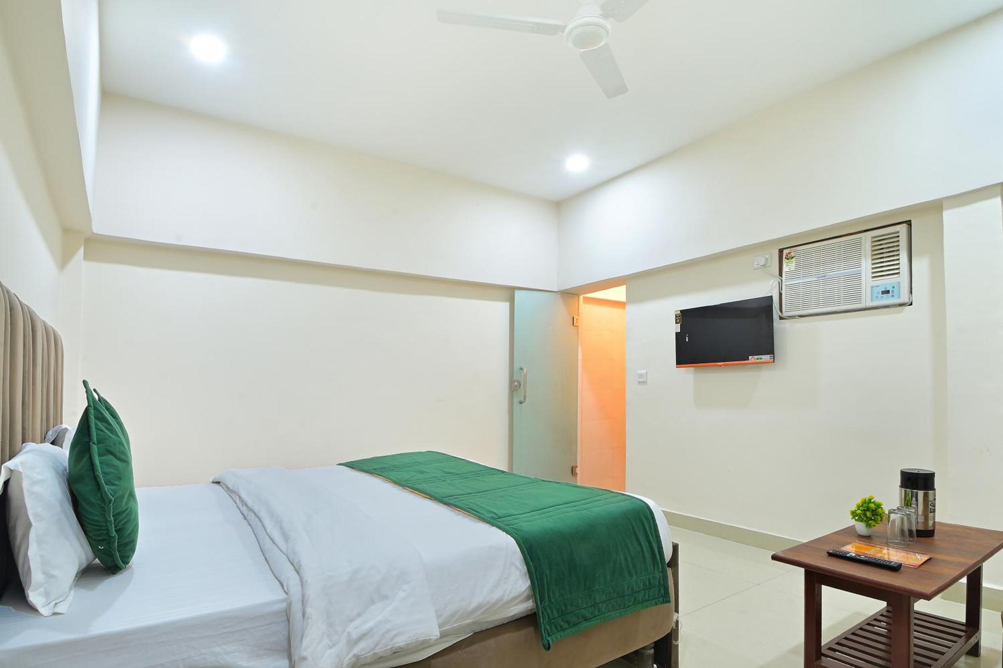 Chowdhry Tourist Lodge - New Delhi Railway Station - 2 Minutes Walk מראה חיצוני תמונה