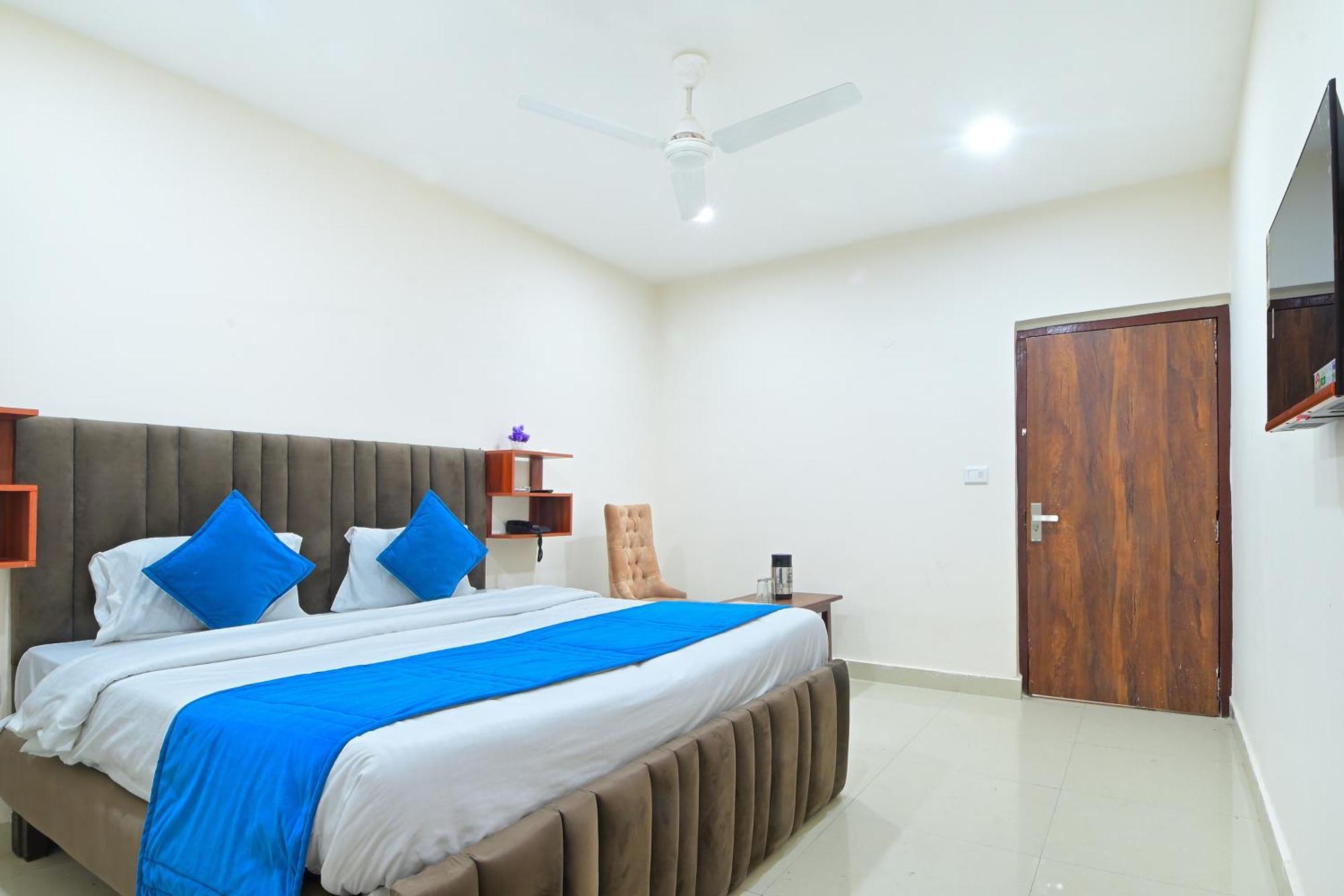 Chowdhry Tourist Lodge - New Delhi Railway Station - 2 Minutes Walk מראה חיצוני תמונה