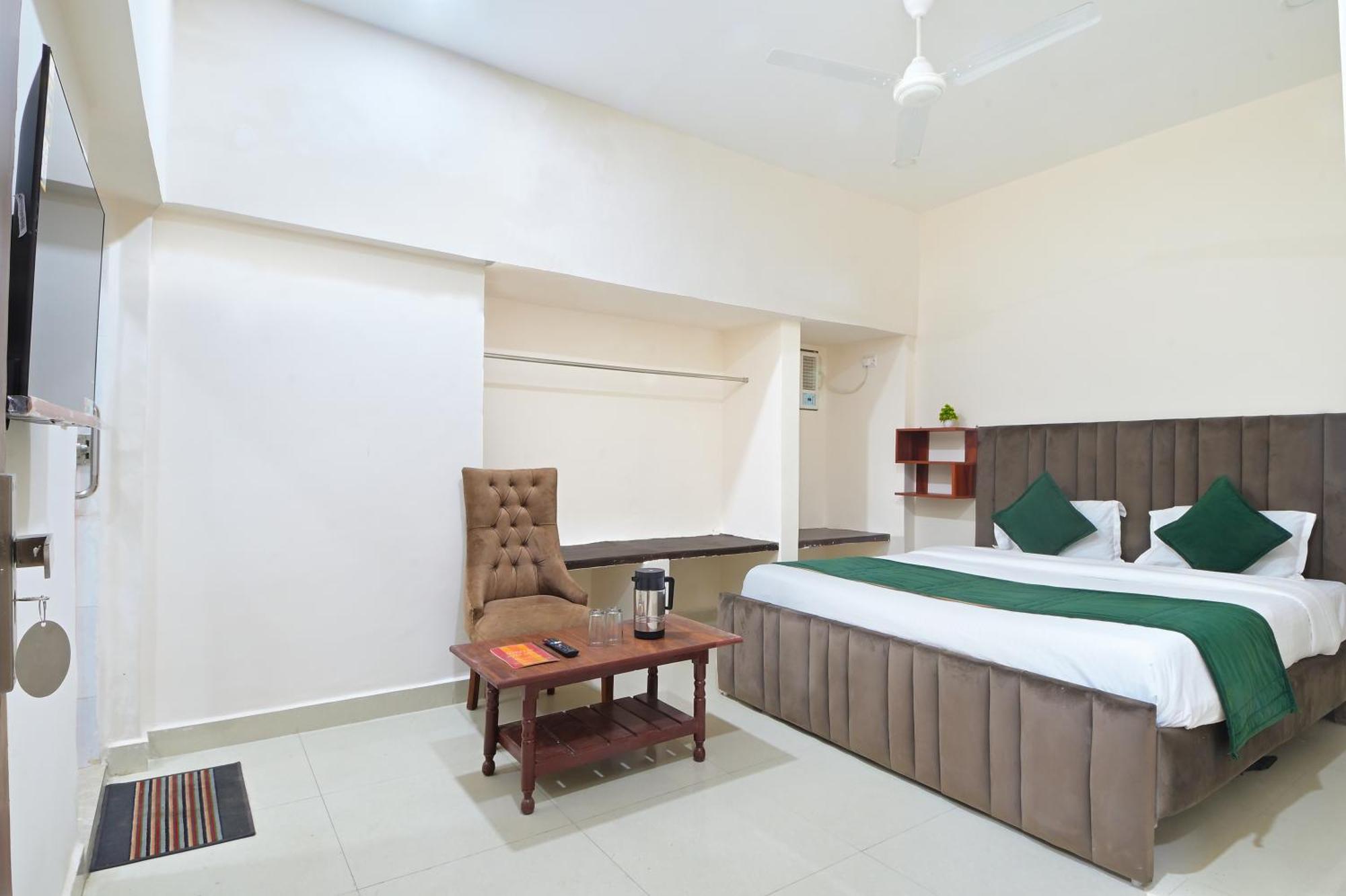 Chowdhry Tourist Lodge - New Delhi Railway Station - 2 Minutes Walk מראה חיצוני תמונה