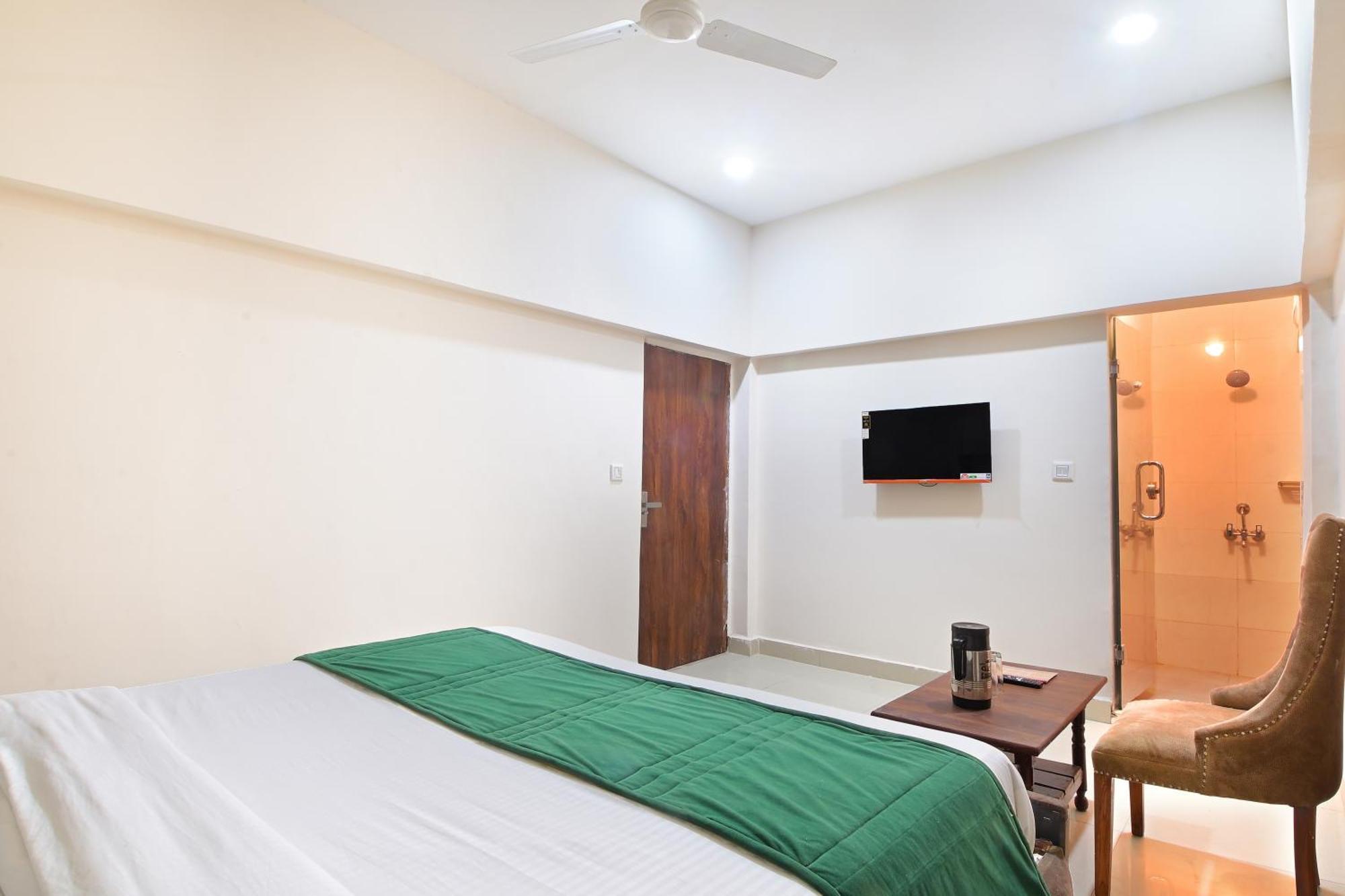 Chowdhry Tourist Lodge - New Delhi Railway Station - 2 Minutes Walk מראה חיצוני תמונה