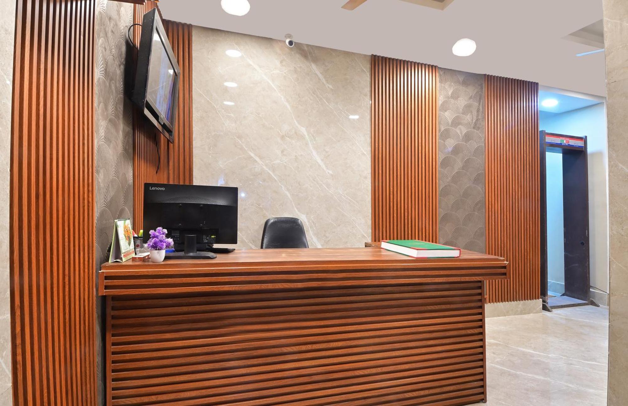 Chowdhry Tourist Lodge - New Delhi Railway Station - 2 Minutes Walk מראה חיצוני תמונה