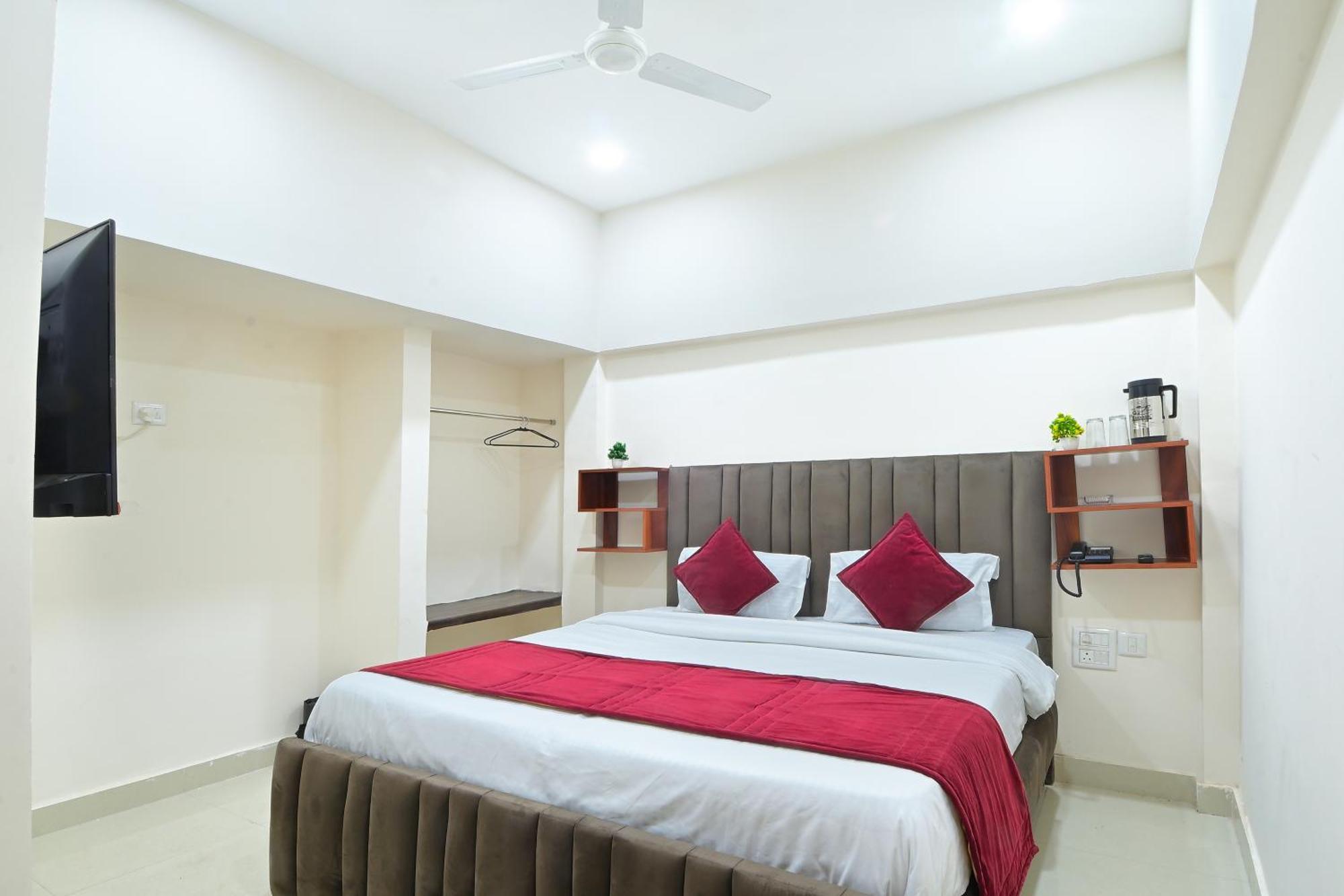 Chowdhry Tourist Lodge - New Delhi Railway Station - 2 Minutes Walk מראה חיצוני תמונה
