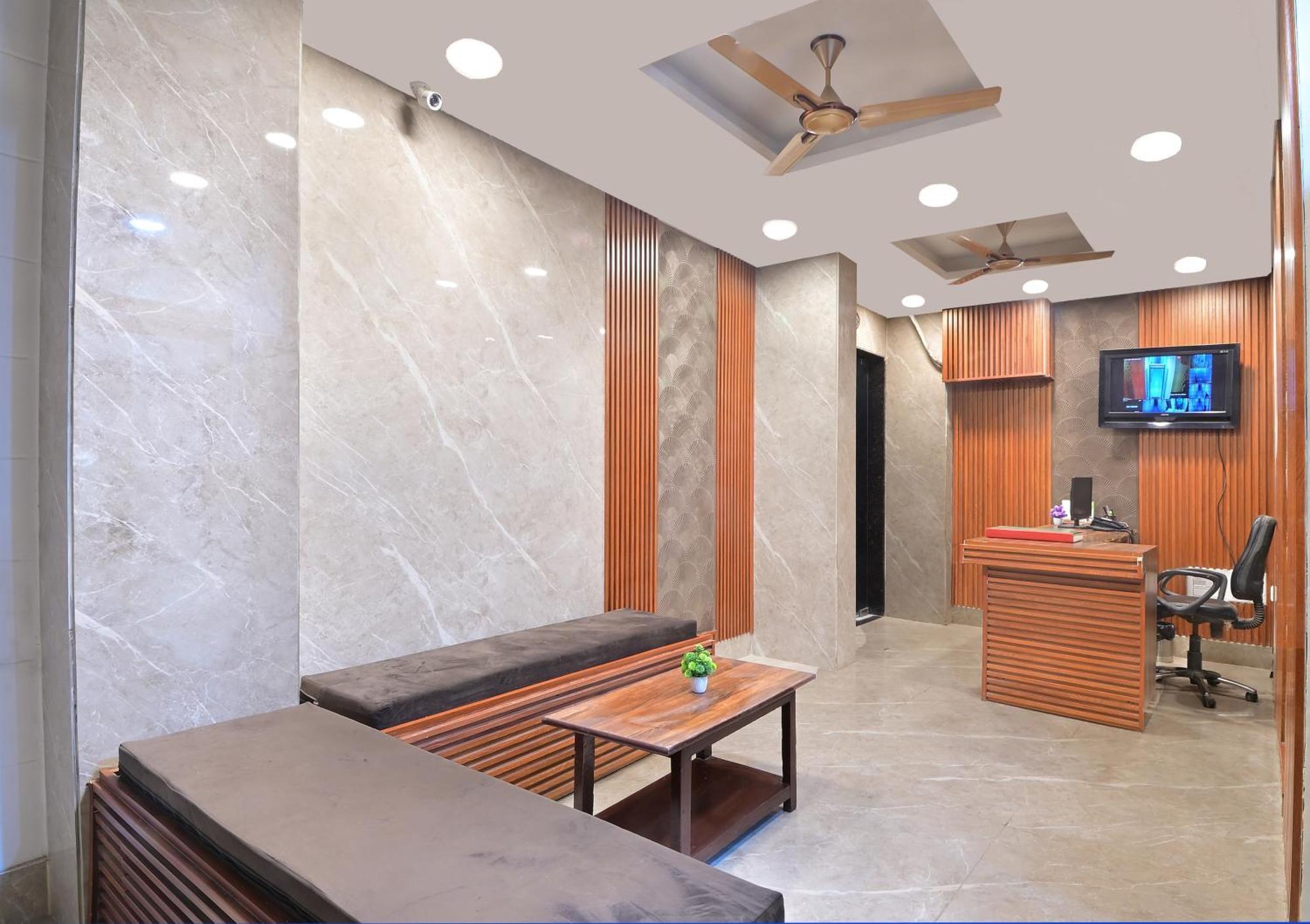 Chowdhry Tourist Lodge - New Delhi Railway Station - 2 Minutes Walk מראה חיצוני תמונה