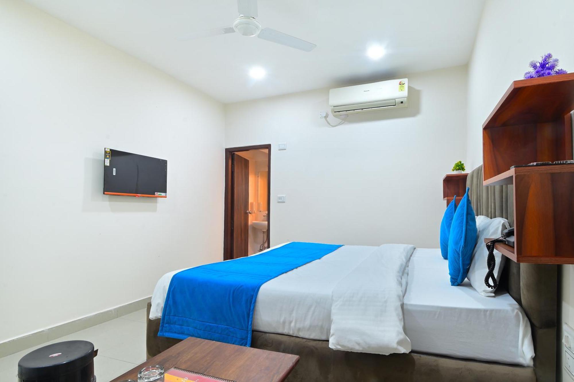 Chowdhry Tourist Lodge - New Delhi Railway Station - 2 Minutes Walk מראה חיצוני תמונה